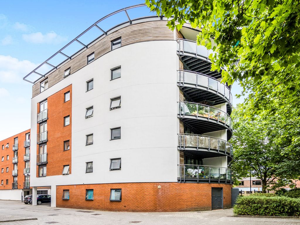 1 bed flat to rent in Channel Way, Ocean Village, Southampton SO14 Zoopla