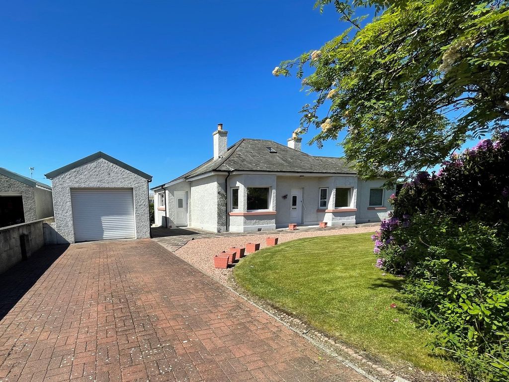 3 bed detached bungalow for sale in Findhorn Road, Forres IV36 Zoopla