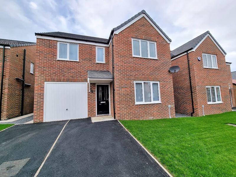 4 bed detached house for sale in Cypress Point Grove, Dinnington