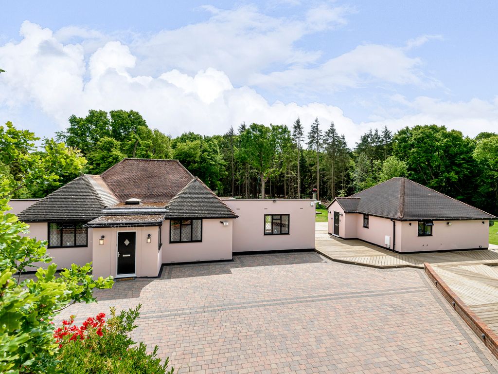 4 bed detached bungalow for sale in Hempstead Lane, Hailsham BN27 Zoopla