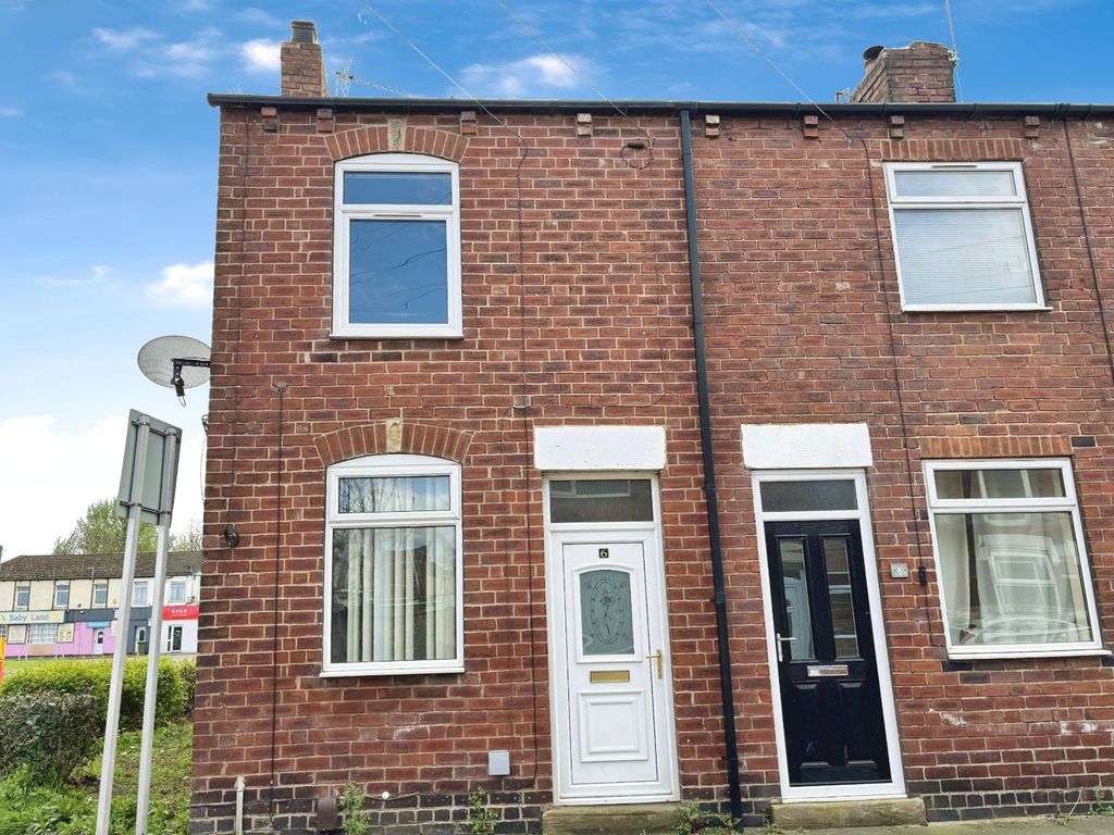 2 bed end terrace house to rent in Hunt Street, Castleford, West Yorkshire WF10, £825 pcm Zoopla