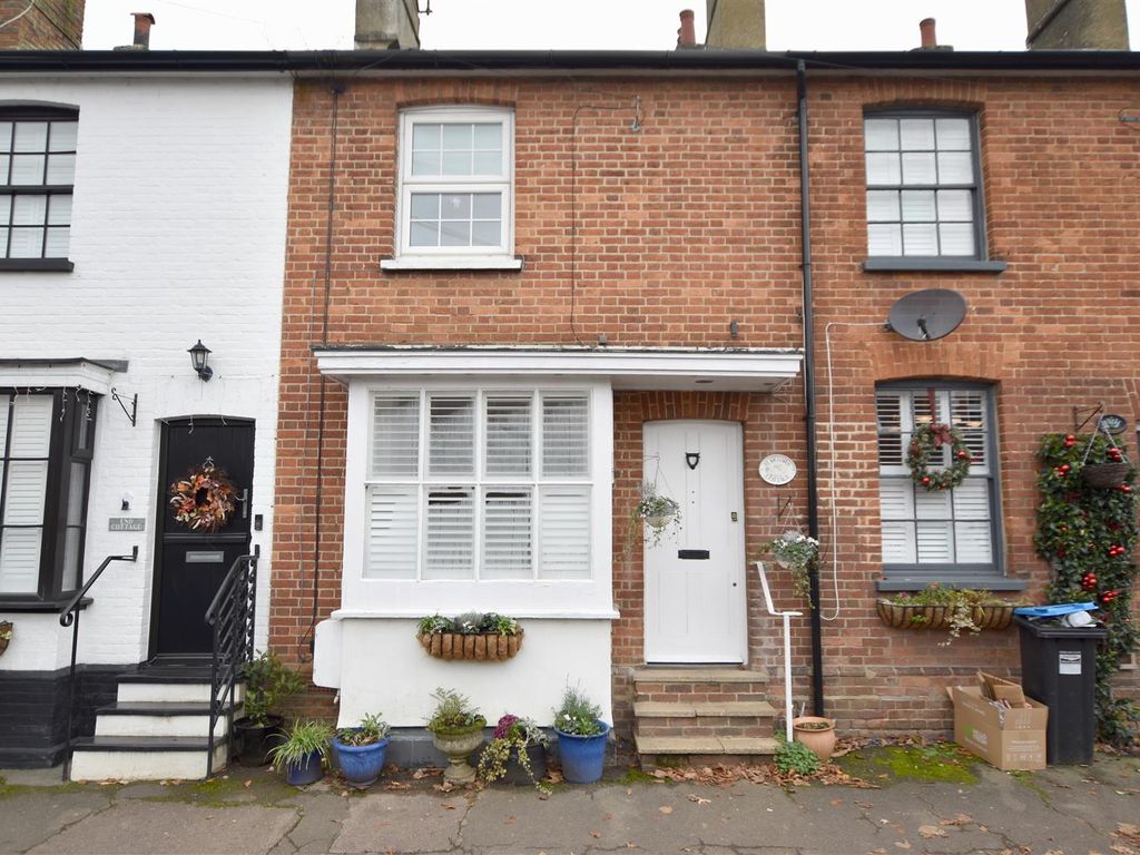2 bed terraced house to rent in Outwood Lane, Bletchingley, Redhill RH1