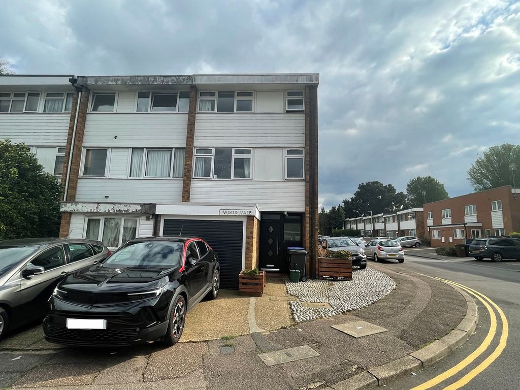 5 bed town house for sale in Wood Vale, Hatfield AL10 Zoopla