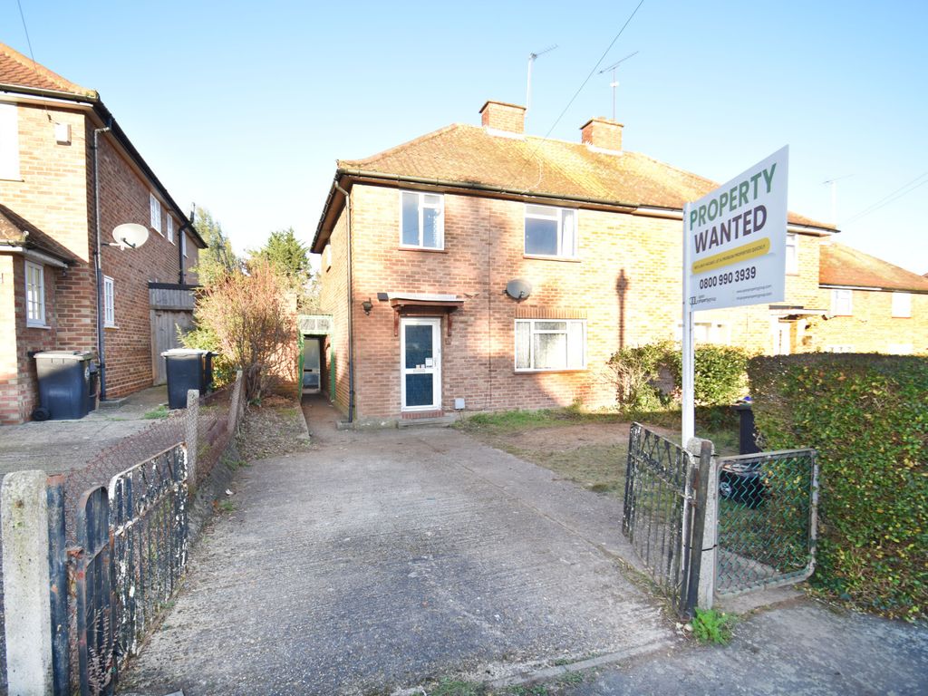 3 bed semidetached house for sale in Denham Green Close, Denham