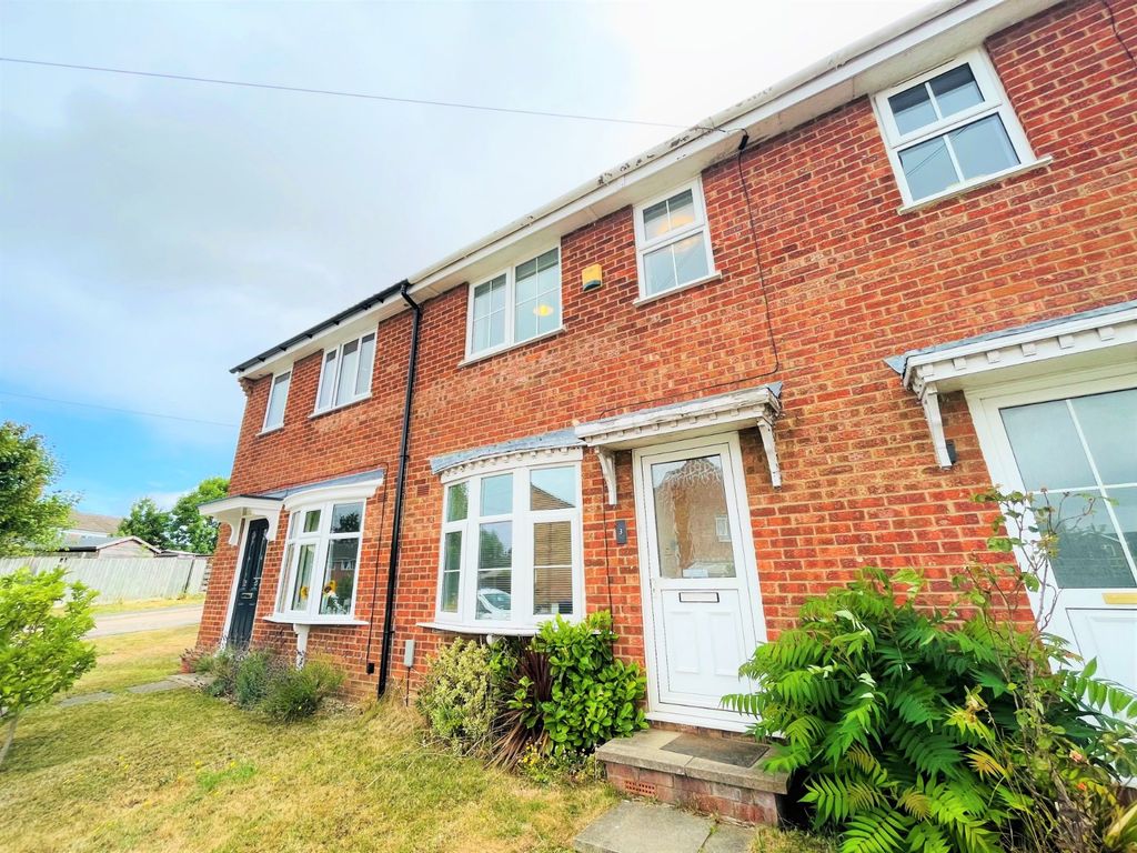 3 bed terraced house to rent in The Knoll, Brixworth, Northants NN6