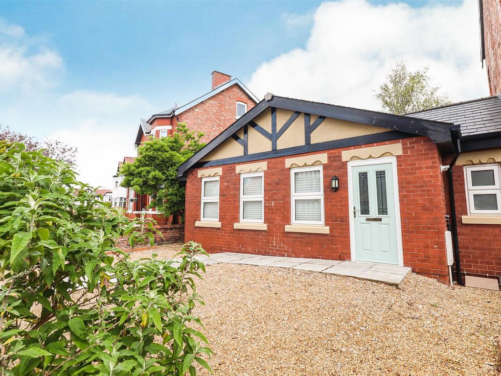 2 bed semidetached bungalow for sale in Hartley Road, Birkdale