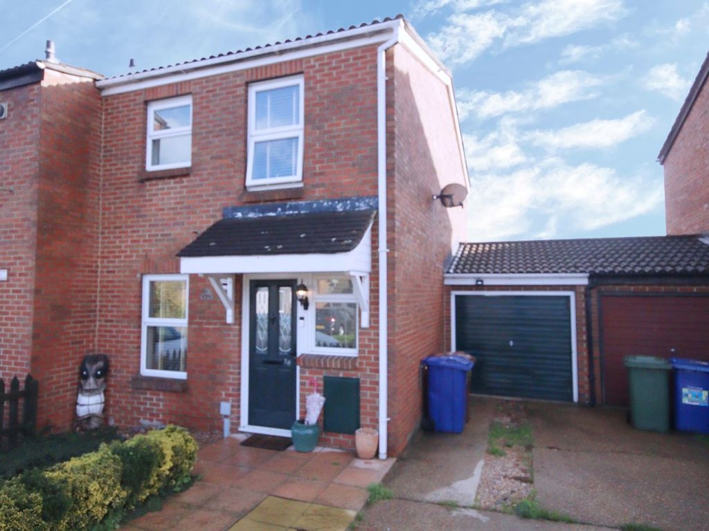 3 bed semidetached house for sale in Water Lane, PurfleetOnThames