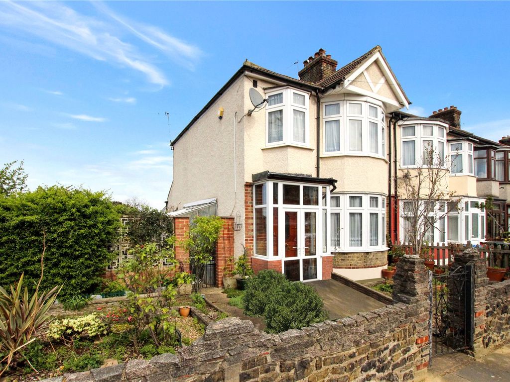 3 bed end terrace house for sale in Manton Road, Abbeywood, London SE2