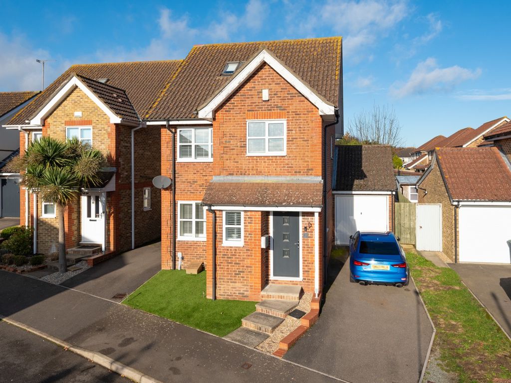 3 bed detached house for sale in Rosewood Drive, Ashford TN25, £450,000