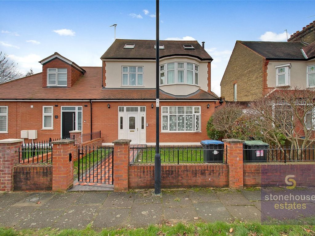 5 bed semidetached house for sale in Cambridge Gardens, Winchmore Hill, London N21, £750,000