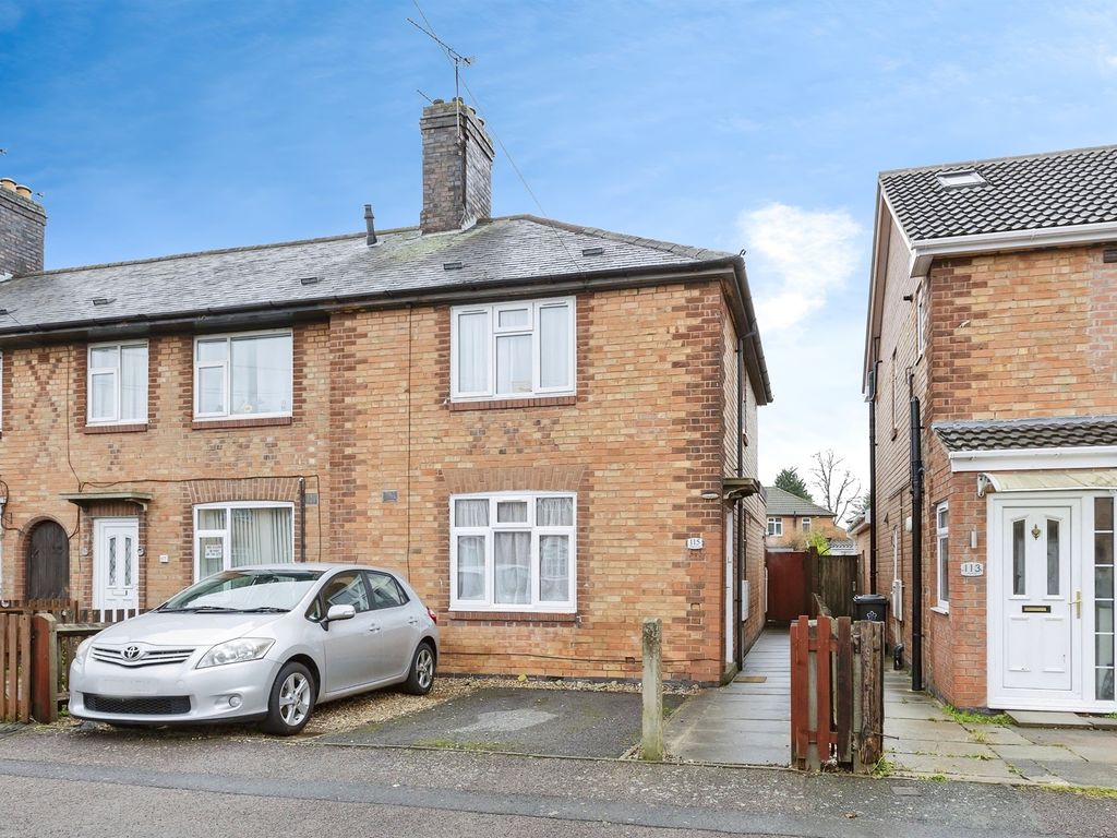 2 bed end terrace house for sale in Martival, Leicester LE5, £250,000