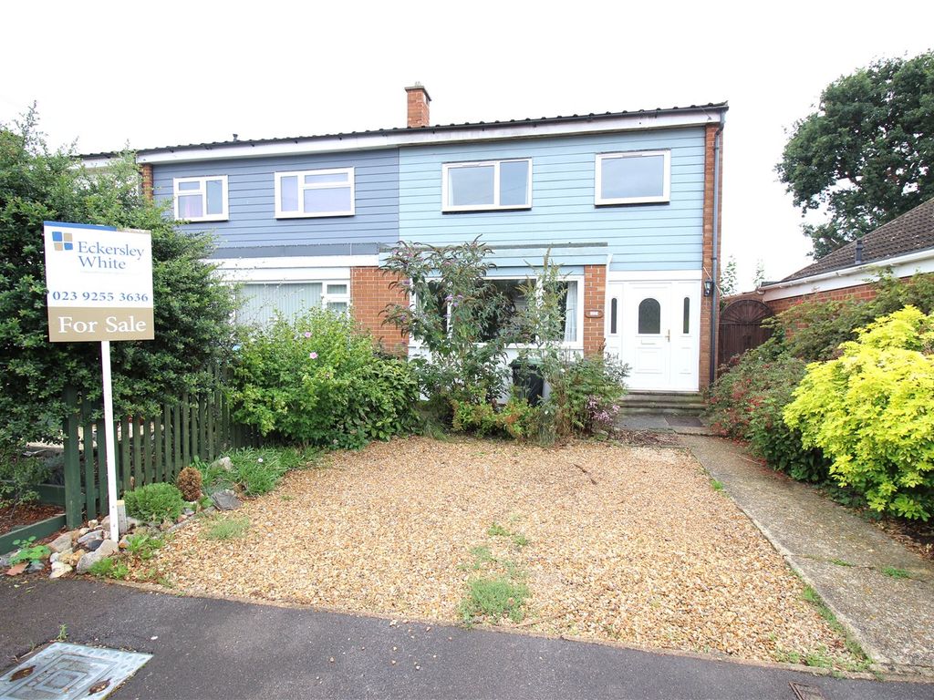 3 bed end terrace house for sale in Lancaster Close, LeeOnTheSolent