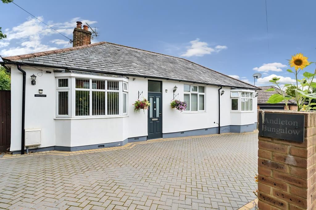 4 bed detached bungalow for sale in Lane End, Buckinghamshire HP14, £