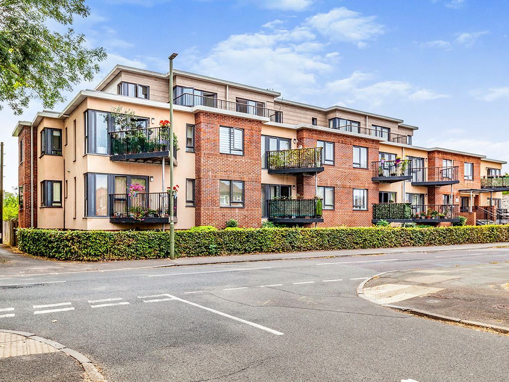 1 bed flat for sale in Pooley Green Road, Egham, Surrey TW20 Zoopla