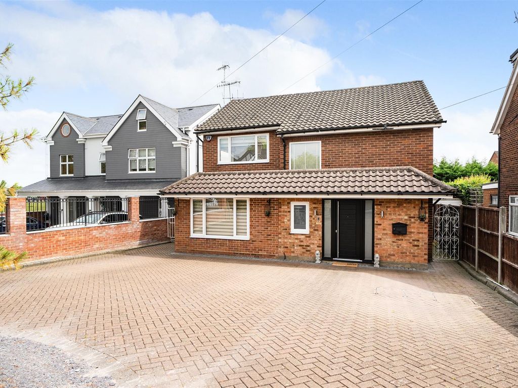 3 bed detached house for sale in Little Bushey Lane, Bushey WD23, £