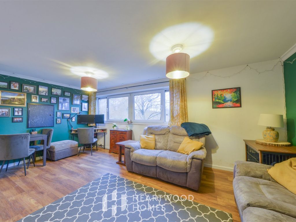 2 bed flat for sale in Riverside Road, St. Albans AL1, £325,000 Zoopla