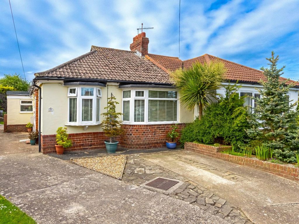 3 bed semidetached bungalow for sale in Kingston Close, ShorehamBy