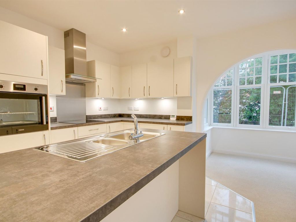 3 bed flat for sale in St. Nicholas Place, Sheringham NR26, £385,000