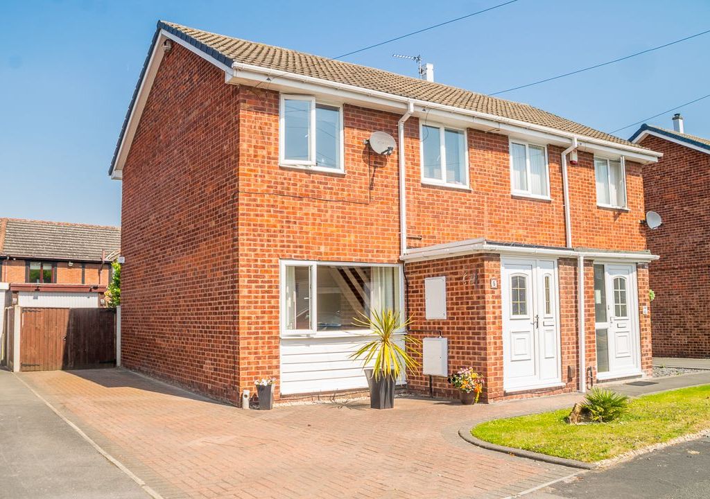 3 bed semidetached house for sale in Durkar Fields, Durkar, Wakefield