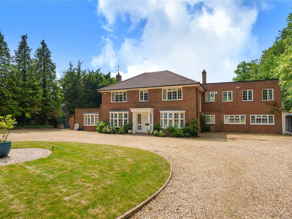 6 bed detached house for sale in Worplesdon Hill, Guildford, Surrey GU3