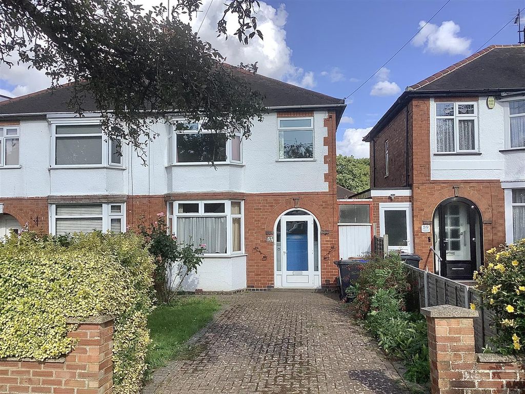 3 bed semidetached house for sale in Parkfield Avenue, Northampton NN4
