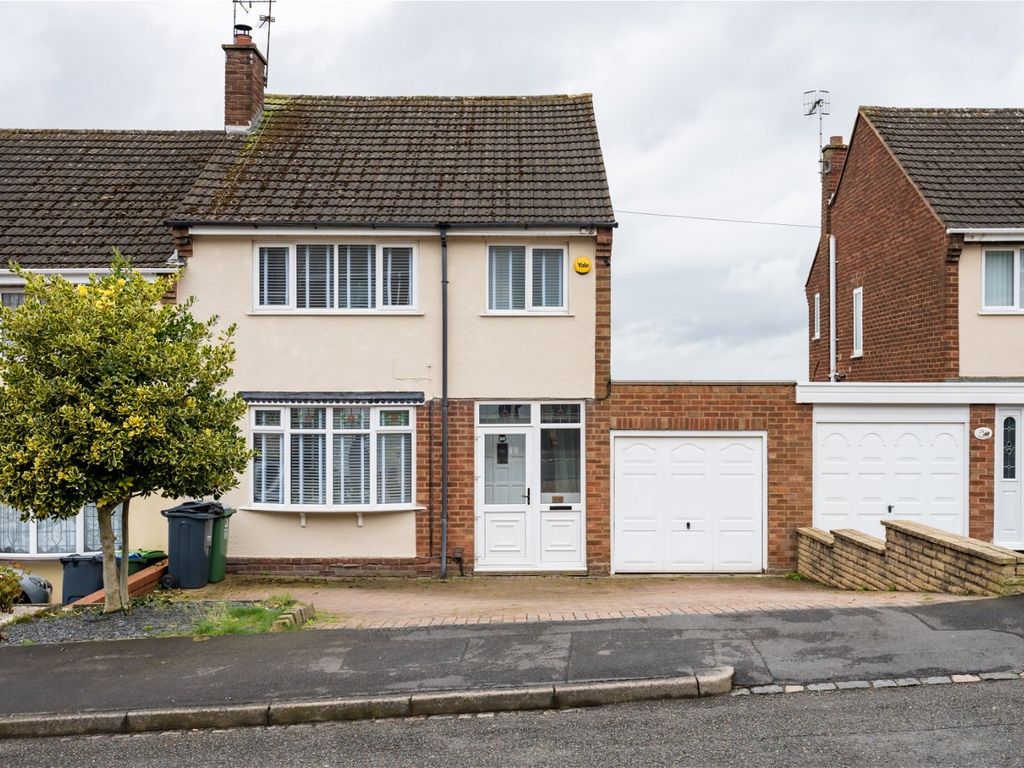 3 bed semidetached house for sale in Hailstone Close, Rowley Regis B65