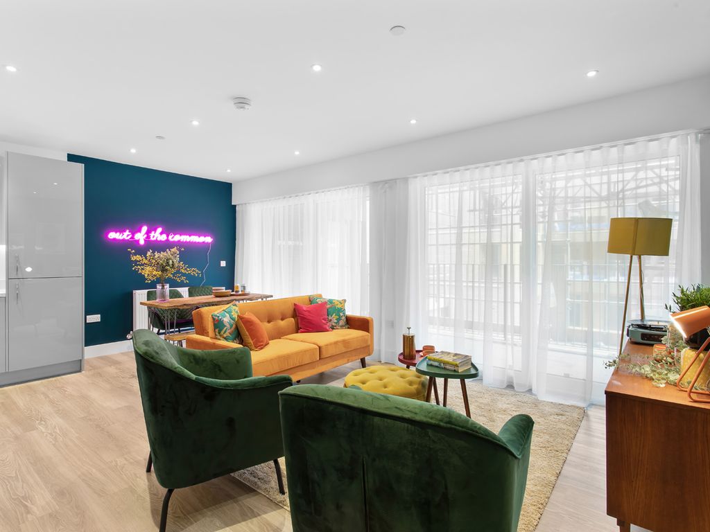 New home, 2 bed flat for sale in Clapham Common Southside, London SW4 Zoopla