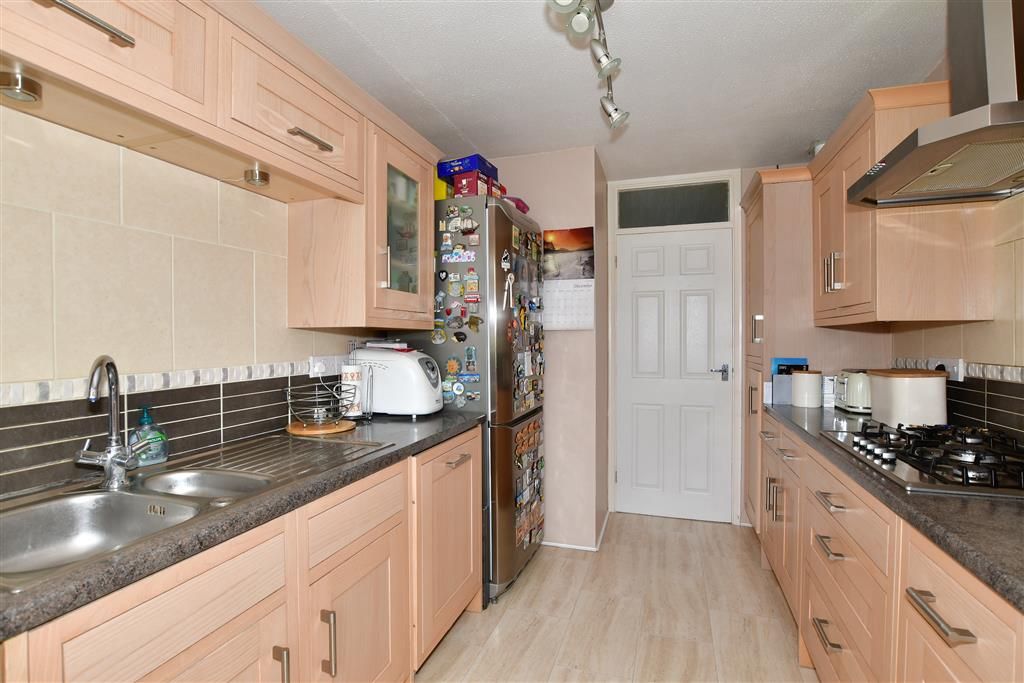 3 bed detached bungalow for sale in Colburn Road, Broadstairs, Kent