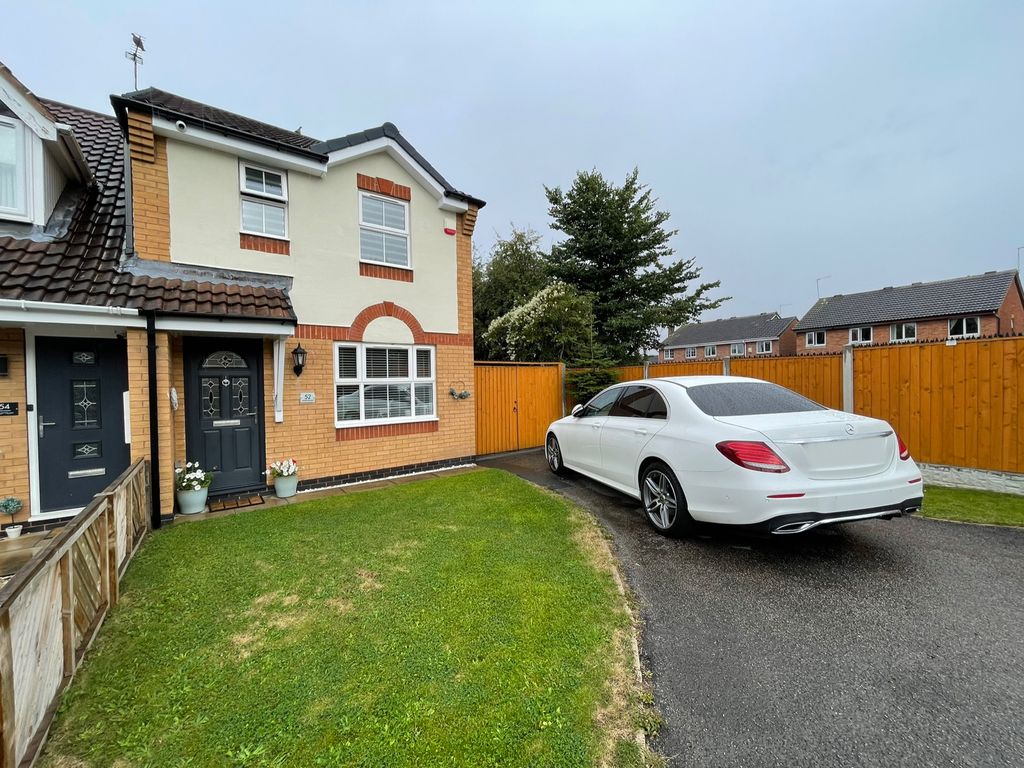 3 bed semidetached house for sale in Shaw Avenue, Normanton WF6 Zoopla