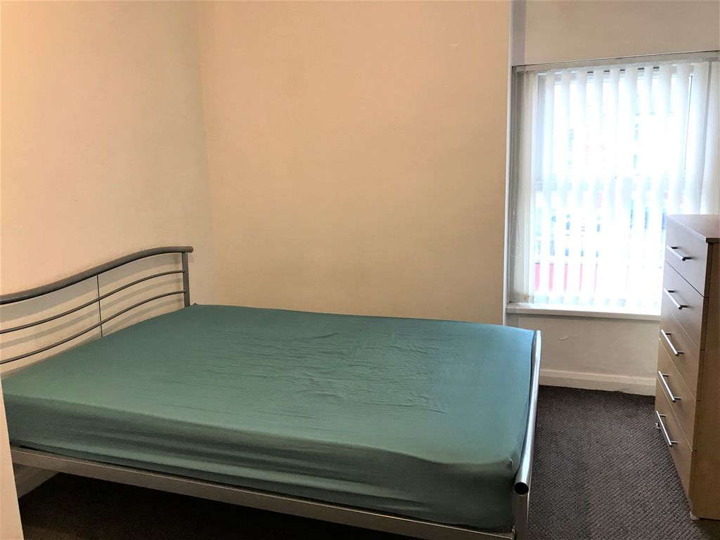 Room to rent in Kent Street, Cardiff CF11, £525 pcm Zoopla