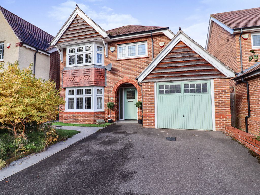 3 bed detached house for sale in Bronze Road, Cawston, Rugby CV22 Zoopla
