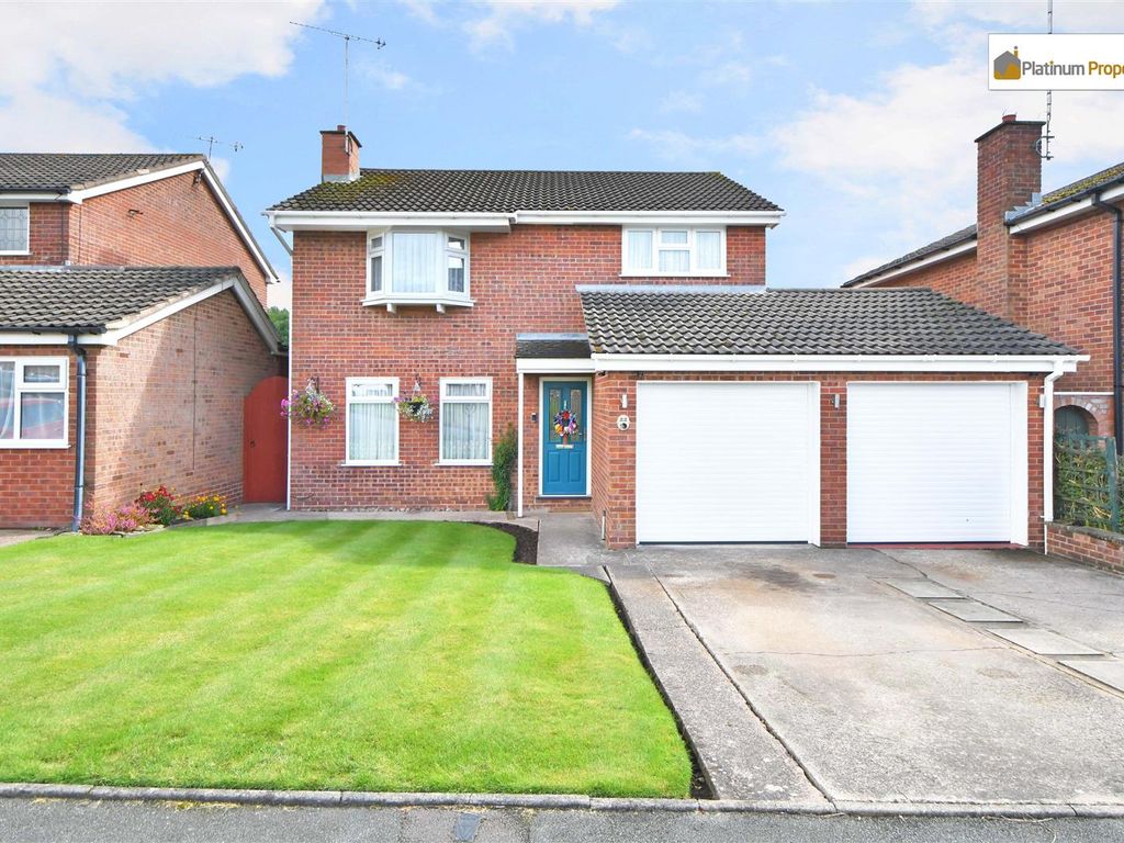 4 bed detached house for sale in Glaisher Drive, Meir Park ST3, £