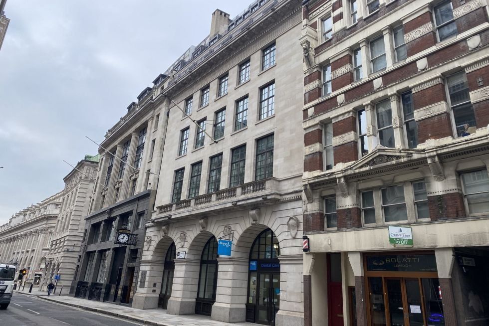 1 bed flat to rent in The Power House, 74 Cornhill, Bank EC3V, £1,907