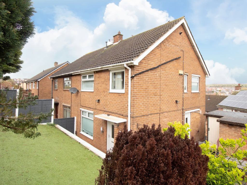 3 bed semidetached house for sale in Chesterfield Avenue, Gedling