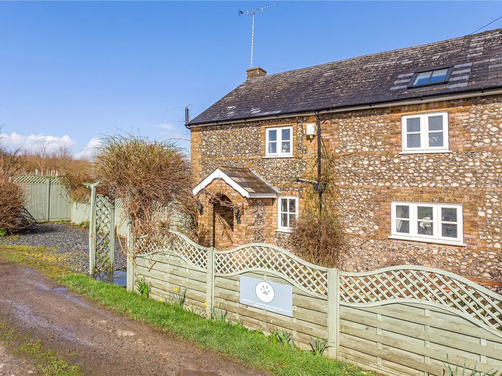 3 bed semidetached house for sale in Flint Cottage, Solesbridge Lane