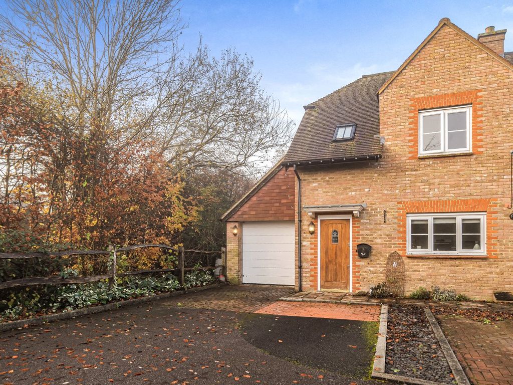 3 bed end terrace house for sale in Jacob's Well, Guildford, Surrey GU4