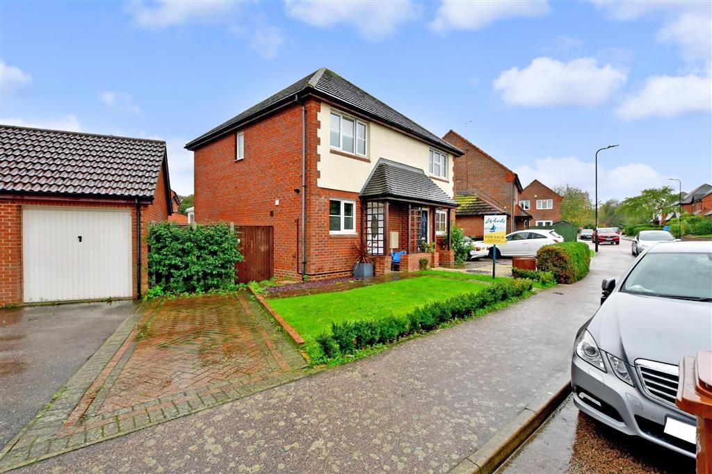 2 bed semidetached house for sale in Howlsmere Close, Halling
