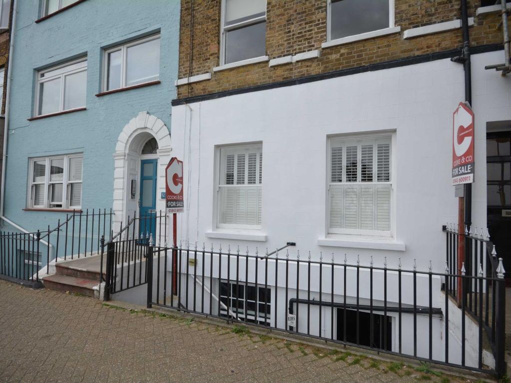 1 bed flat for sale in Victoria Parade, Broadstairs, Kent CT10, £