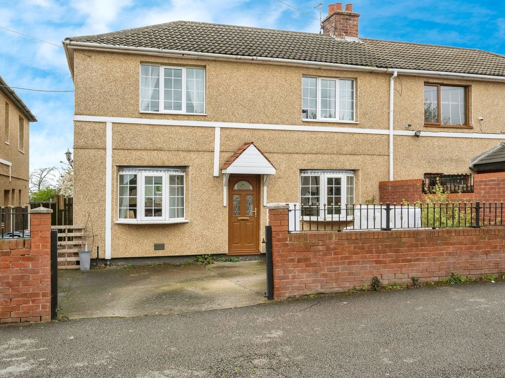 3 bed semidetached house for sale in Tudor Street, Thurnscoe