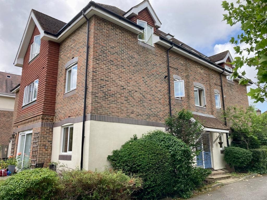 1 bed flat to rent in Ladbroke Road, Redhill RH1 Zoopla