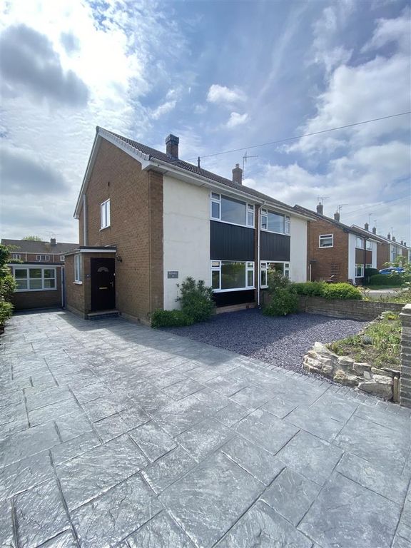 3 bed semidetached house to rent in Hafod Park, Mold CH7, £950 pcm