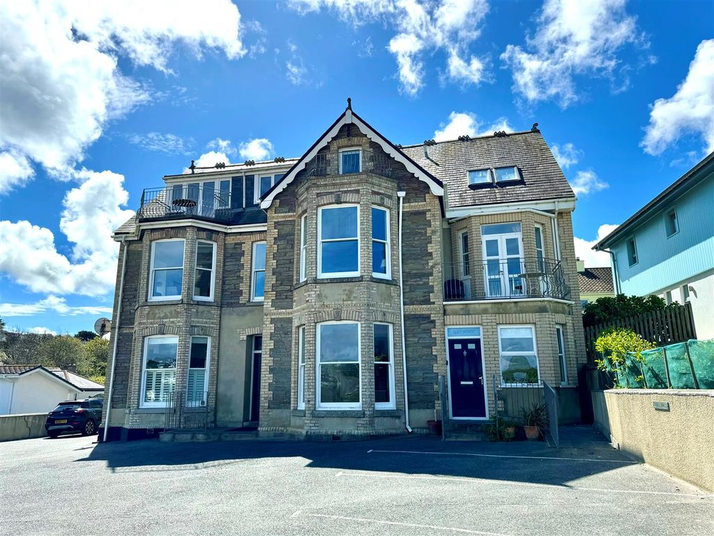 2 bed flat to rent in Beach Road, Porth, Newquay TR7, £1,250 pcm Zoopla