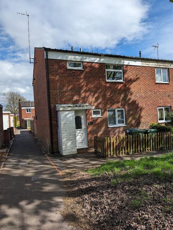 3 bed terraced house to rent in Haseley Close, Redditch B98, £1,000 pcm Zoopla