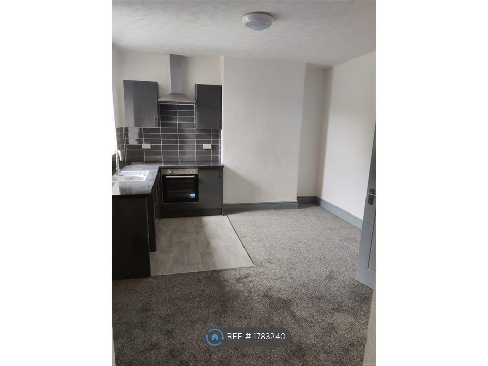 2 bed flat to rent in Schofield Street, Waterfoot, Rossendale BB4 Zoopla