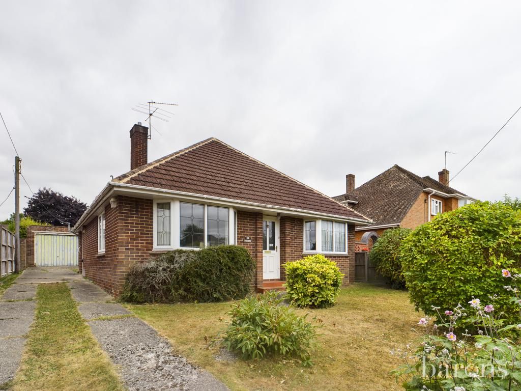 3 bed detached bungalow for sale in Old Basing, Basingstoke RG24 Zoopla