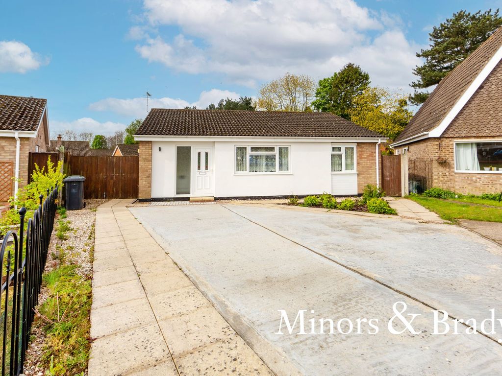 3 bed detached bungalow to rent in Heron Gardens, Stalham, Norwich NR12