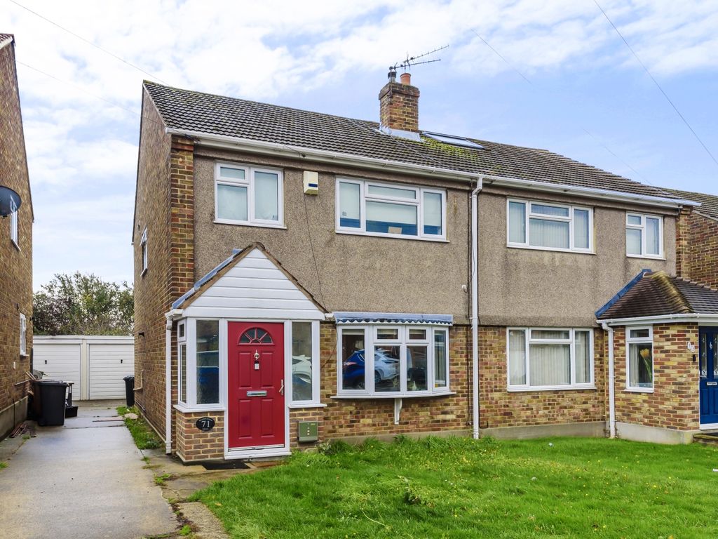 3 bed semidetached house for sale in Weardale Avenue, Dartford DA2