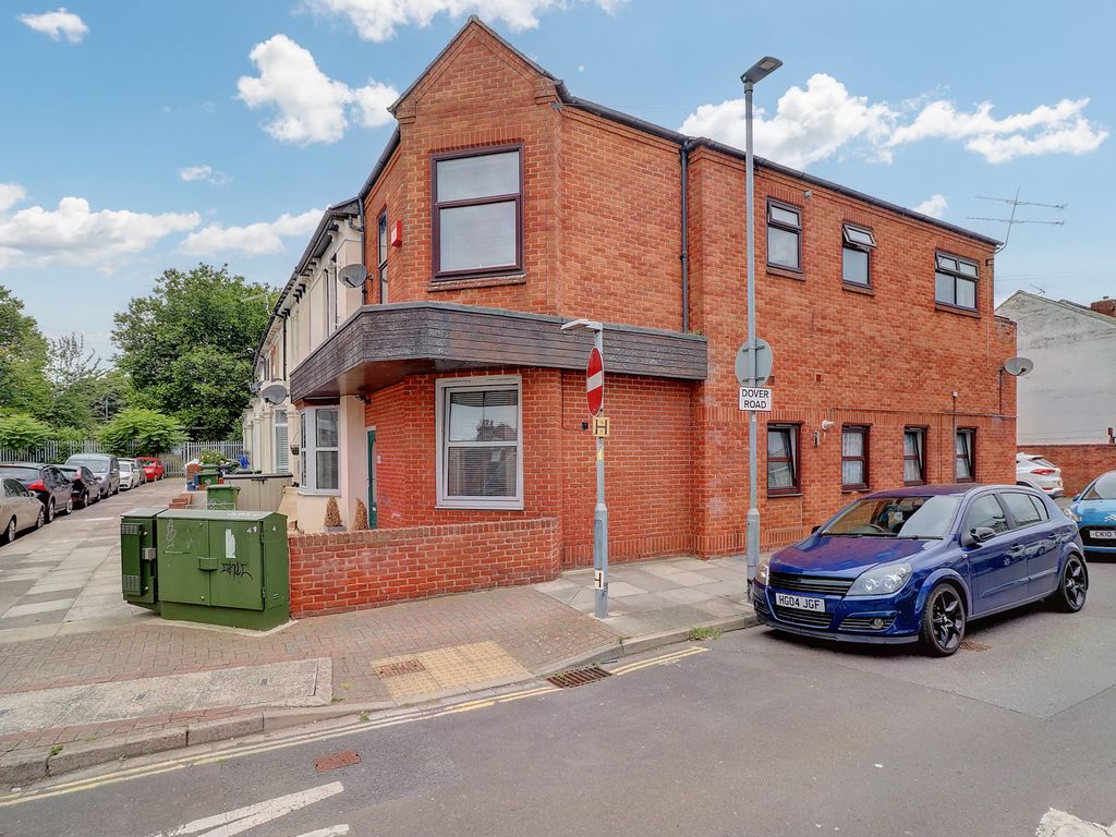 1 bed flat for sale in Tangier Road, Portsmouth PO3 Zoopla