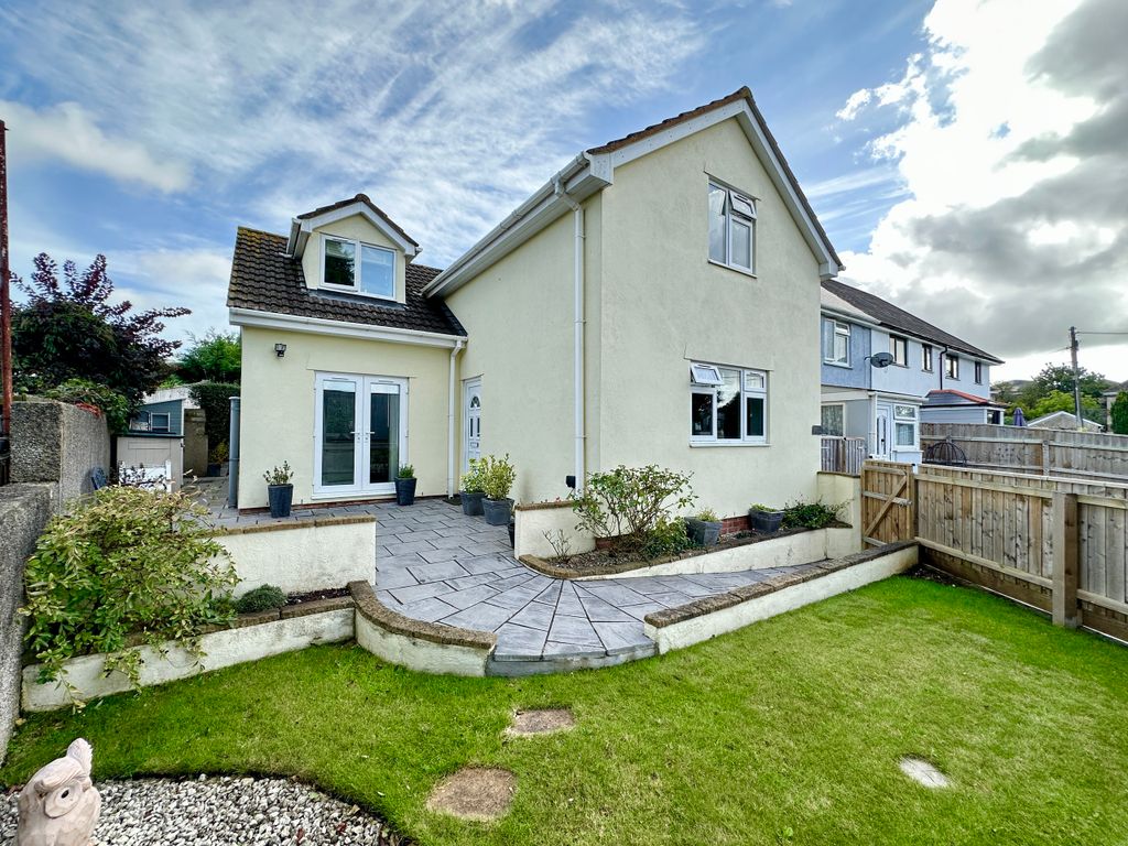 3 bed detached house for sale in Clifford Avenue, Kingsteignton, Newton