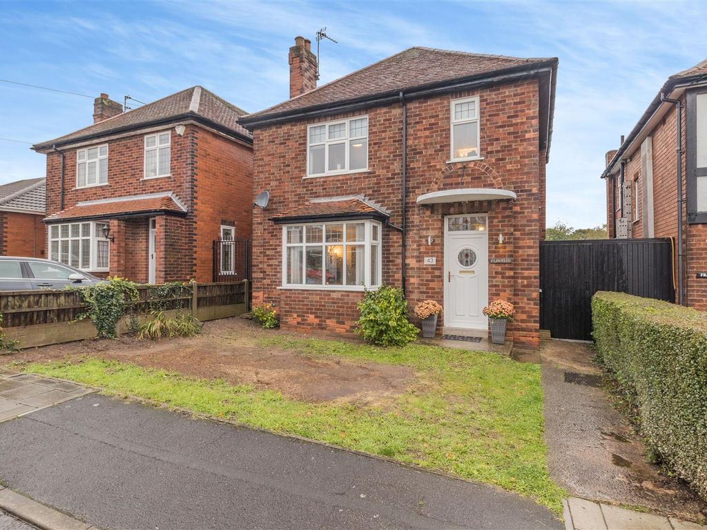 3 bed detached house for sale in Clovelly, Birkland Avenue, Warsop NG20